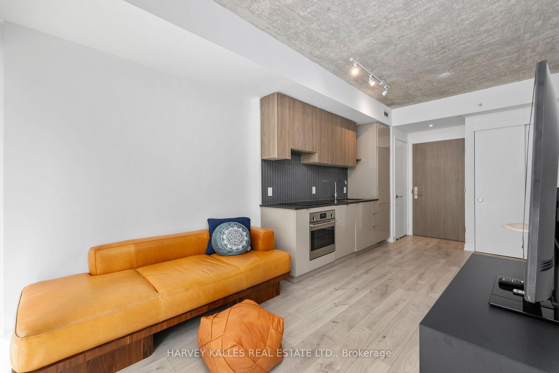 Photo 7 of Unit 523, 161 Roehampton Avenue, Toronto, Mount Pleasant West — HOMEH
