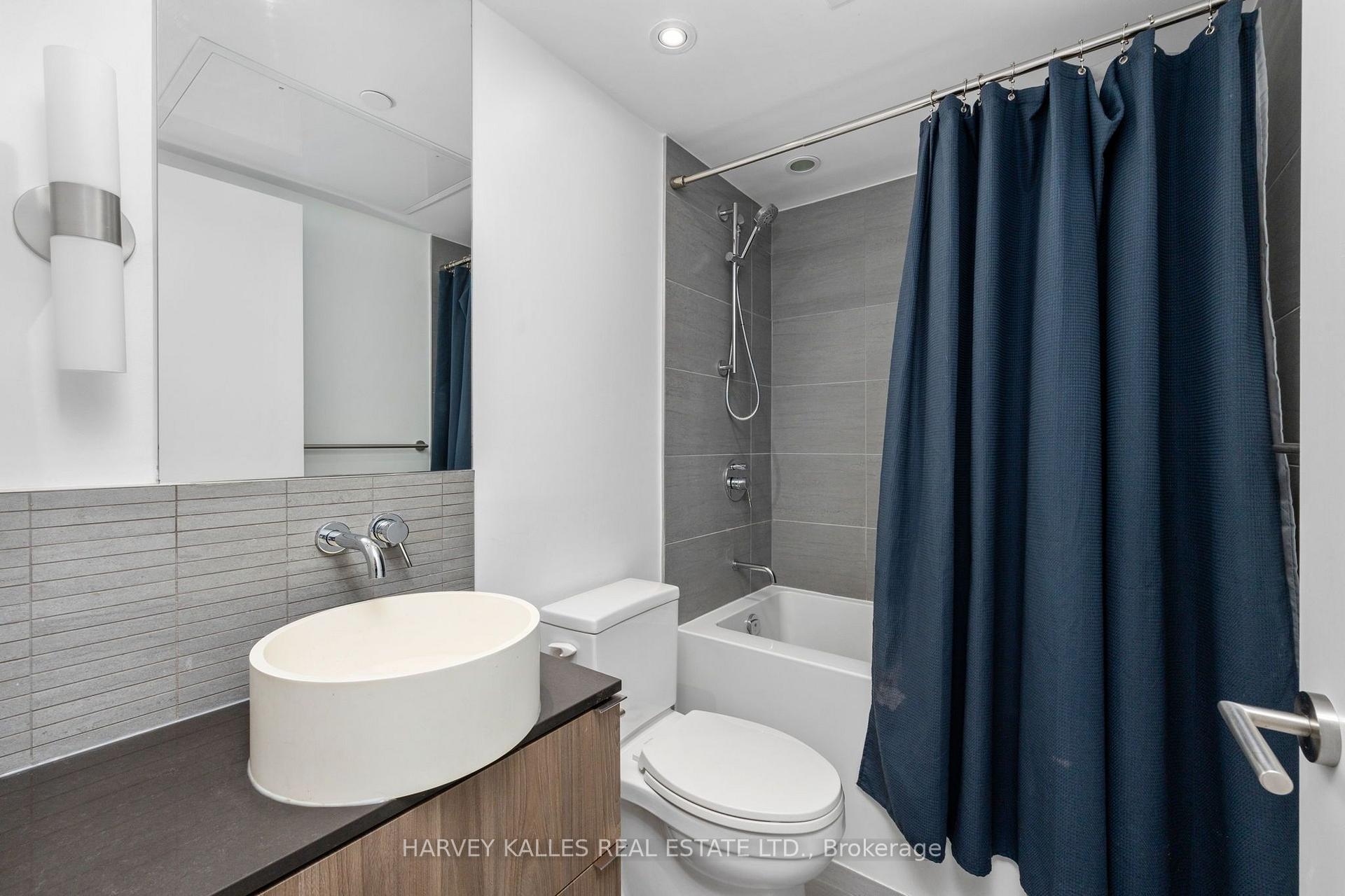 Photo 12 of Unit 523, 161 Roehampton Avenue, Toronto, Mount Pleasant West — HOMEH