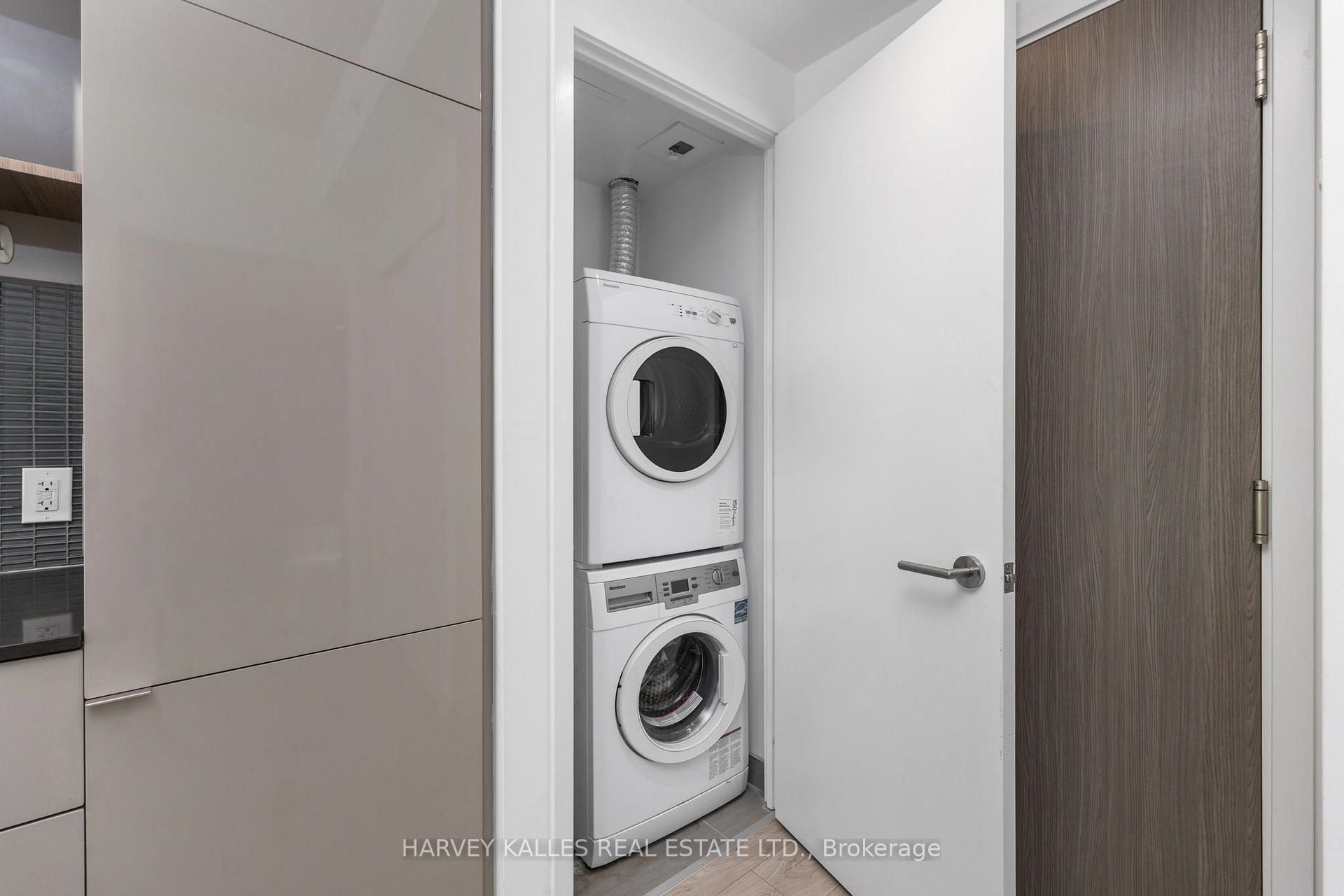 Photo 13 of Unit 523, 161 Roehampton Avenue, Toronto, Mount Pleasant West — HOMEH