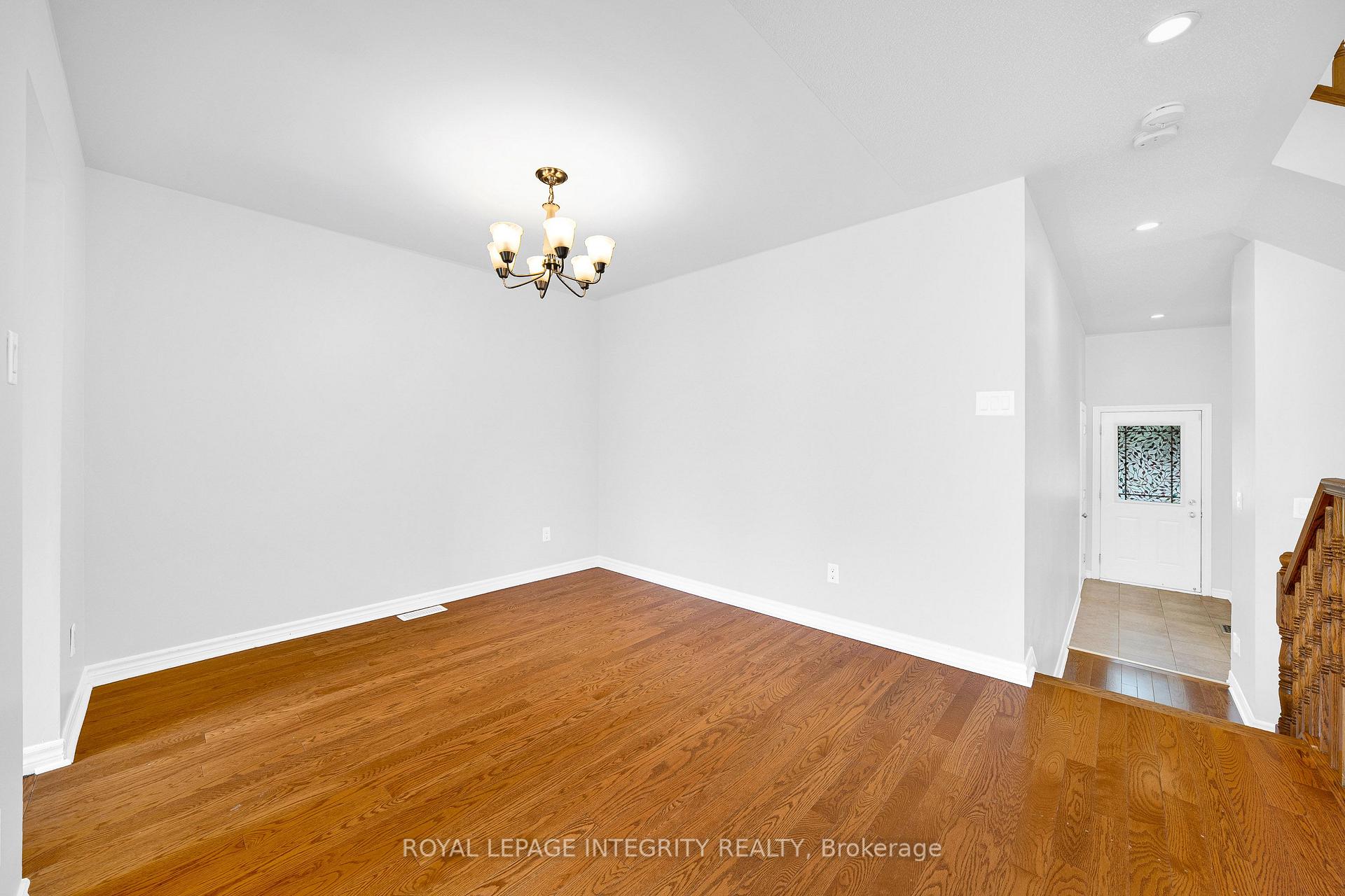 Photo 7 of 496 Temiskaming Crescent, Ottawa, Barrhaven - Strandherd — HOMEH