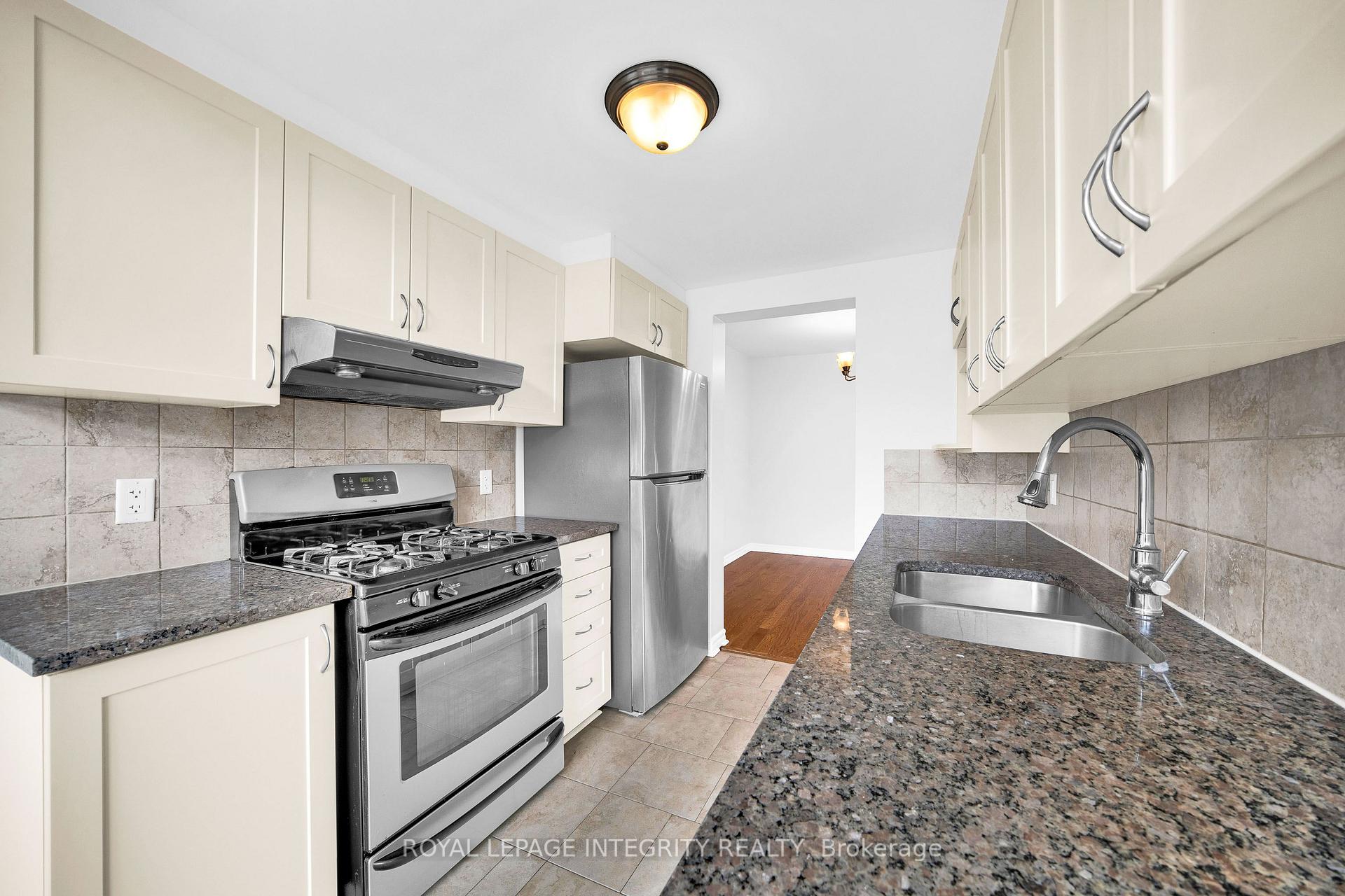 Photo 14 of 496 Temiskaming Crescent, Ottawa, Barrhaven - Strandherd — HOMEH