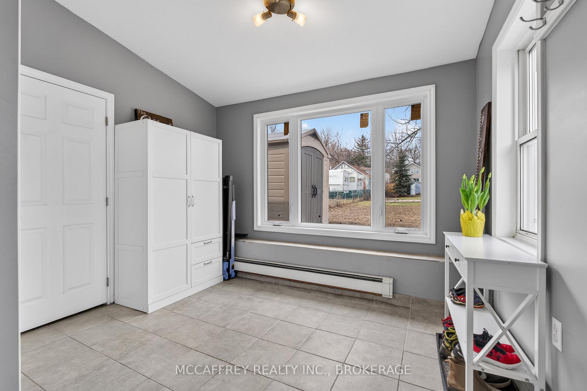 Photo 17 of 427 Thomas Street, Deseronto, Deseronto (Town) — HOMEH