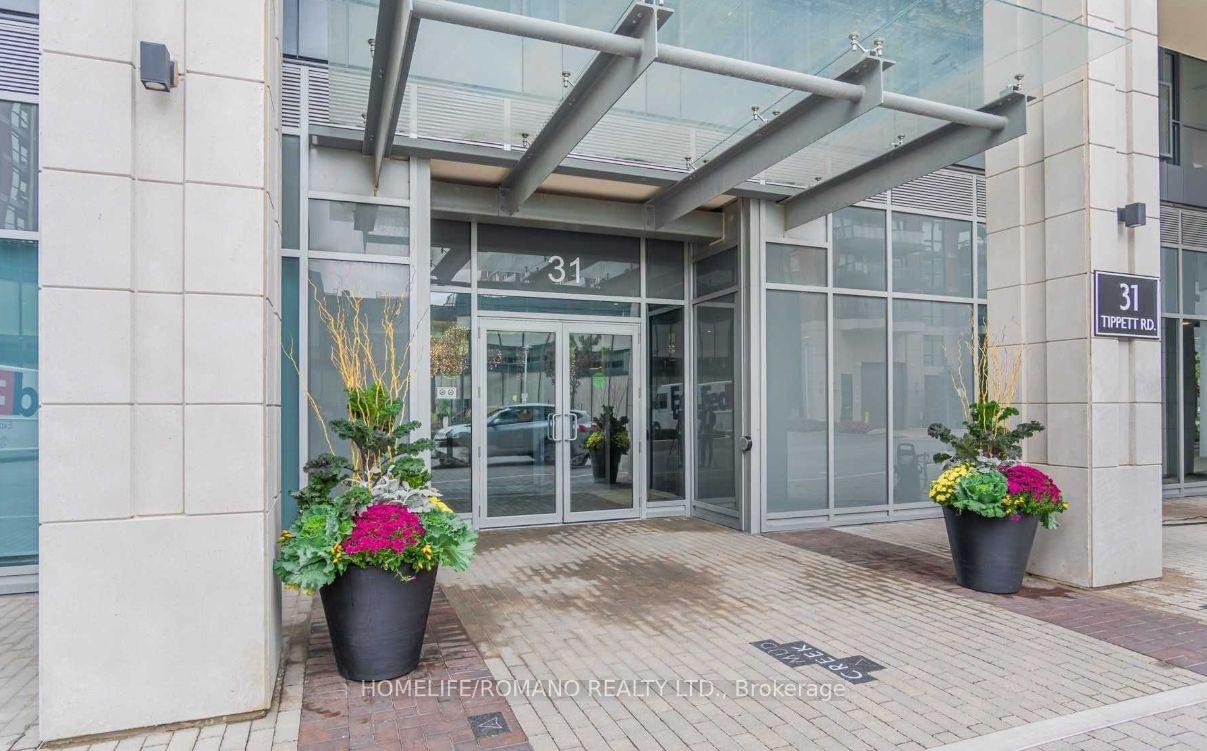 Photo 2 of Unit 840, 31 Tippett Road, North York, Clanton Park — HOMEH