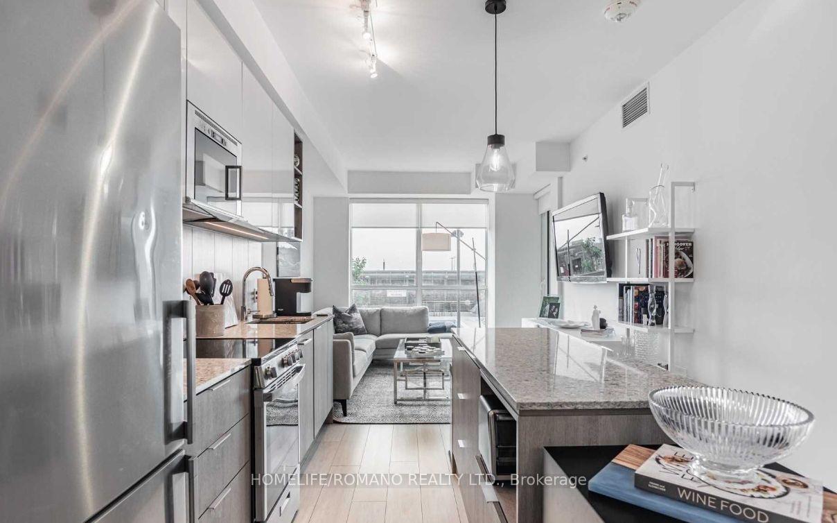 Photo 11 of Unit 840, 31 Tippett Road, North York, Clanton Park — HOMEH