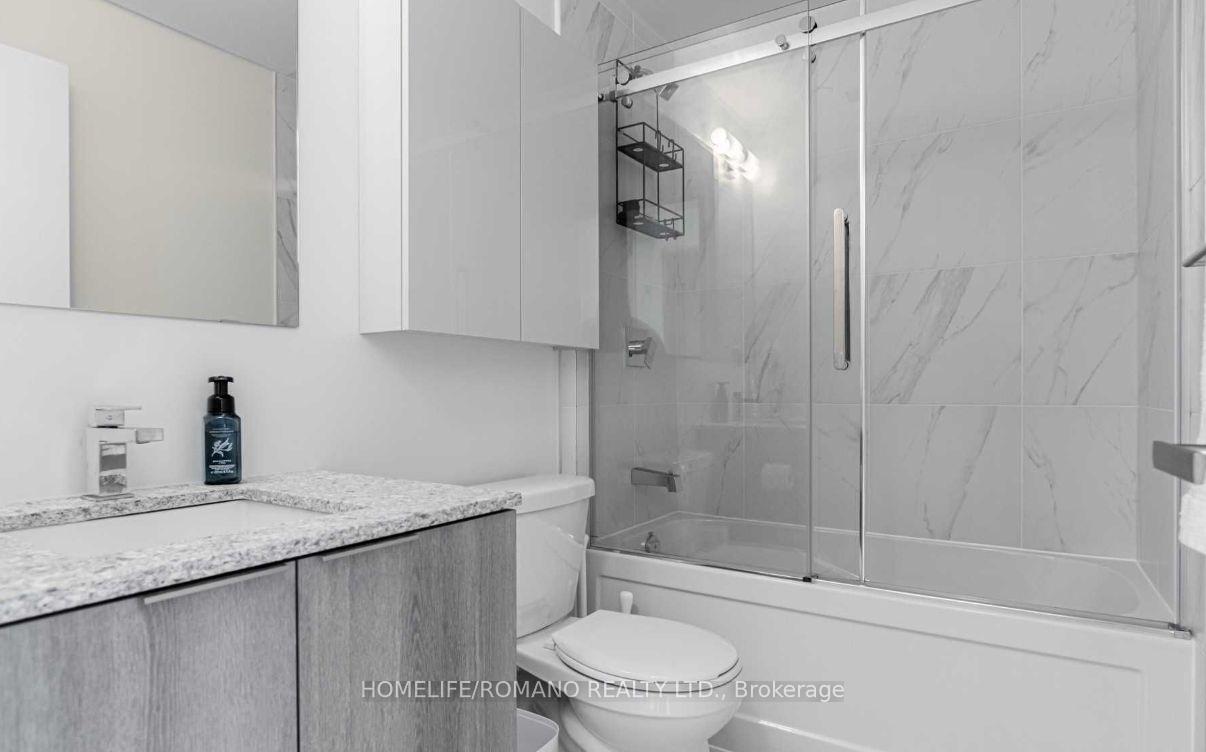 Photo 17 of Unit 840, 31 Tippett Road, North York, Clanton Park — HOMEH