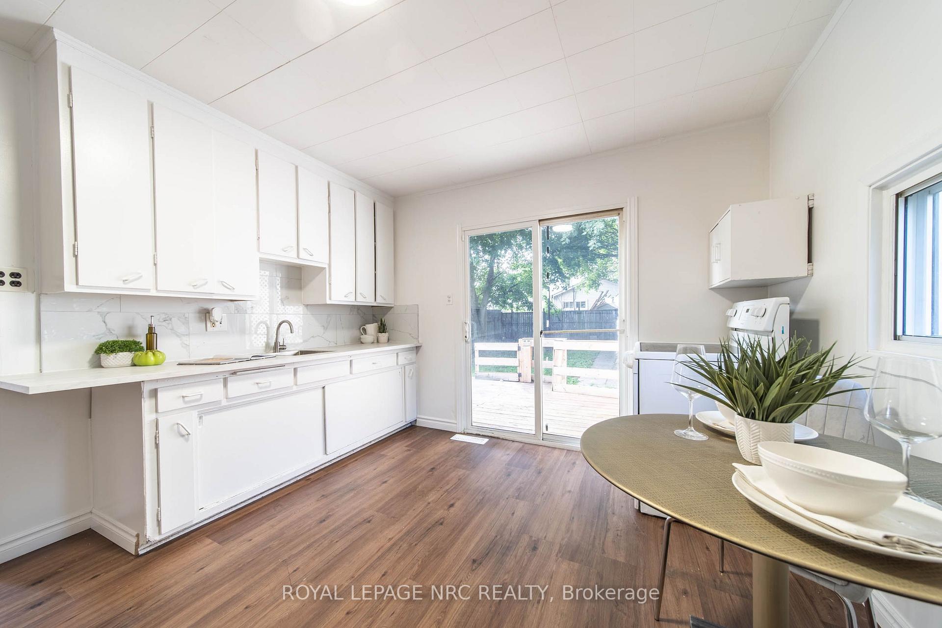 Photo 5 of 6255 Culp Street, Niagara Falls, Dorchester — HOMEH