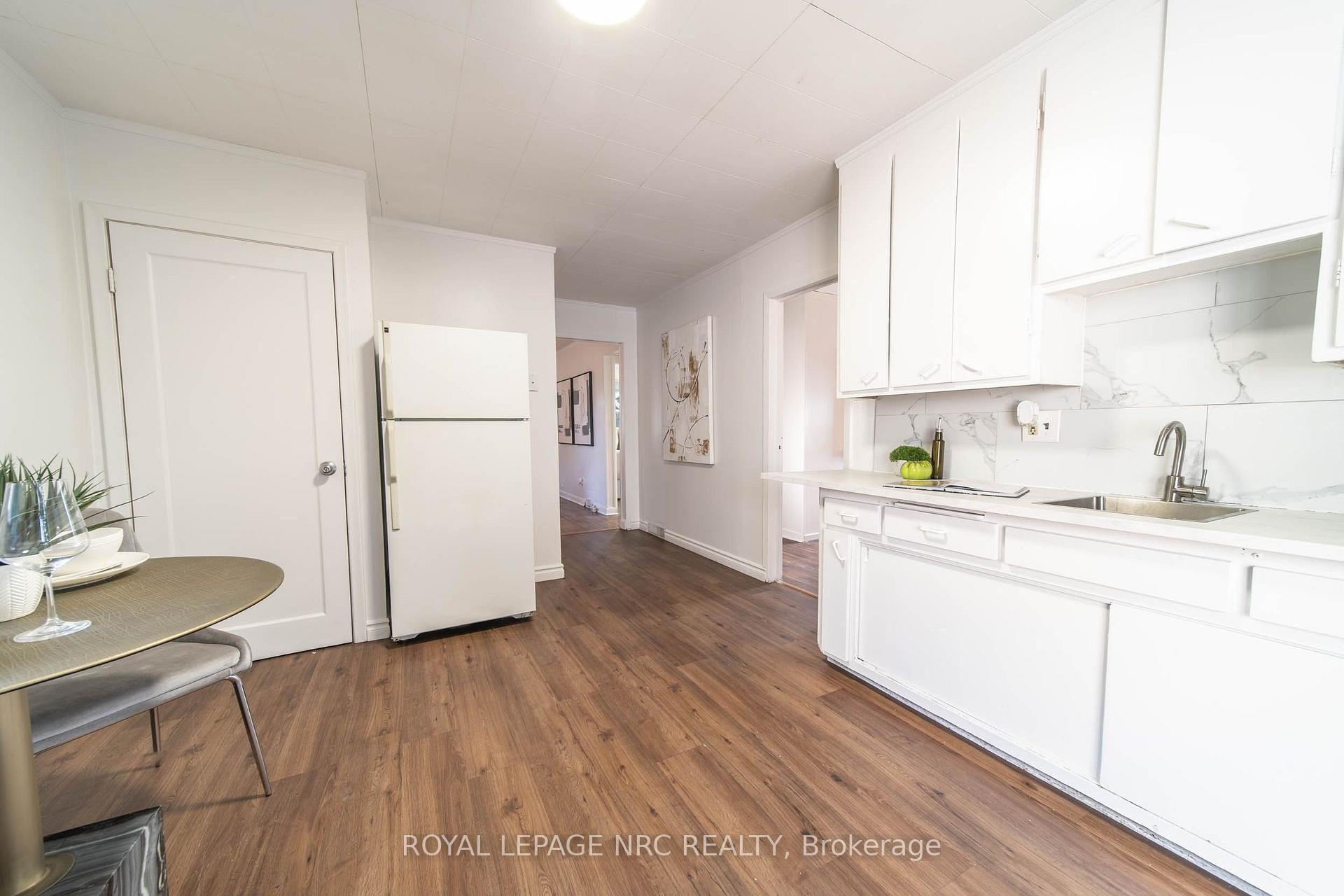 Photo 7 of 6255 Culp Street, Niagara Falls, Dorchester — HOMEH