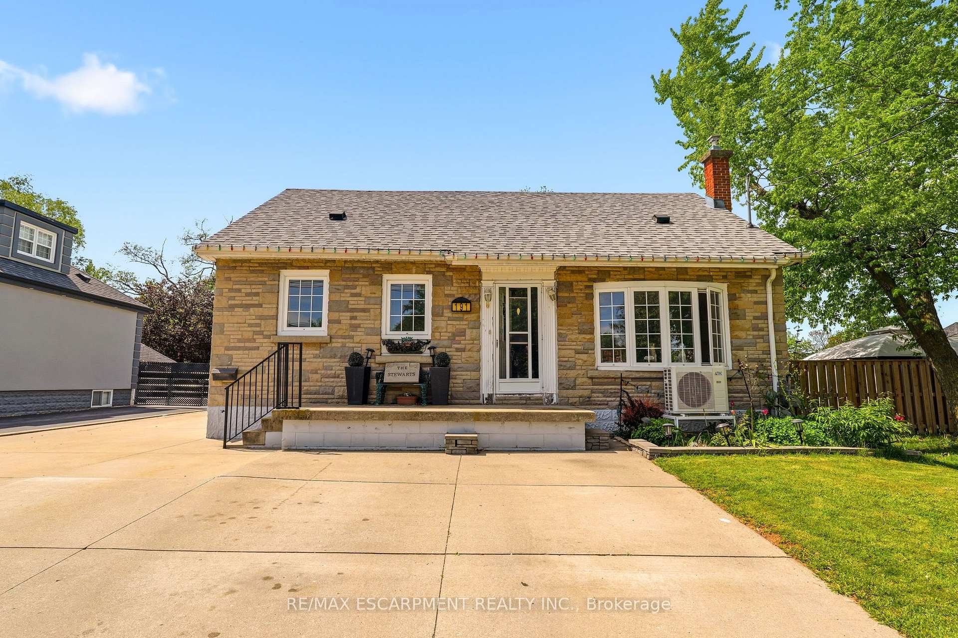 Photo 1 of 191 Millen Road, Hamilton, Stoney Creek — HOMEH