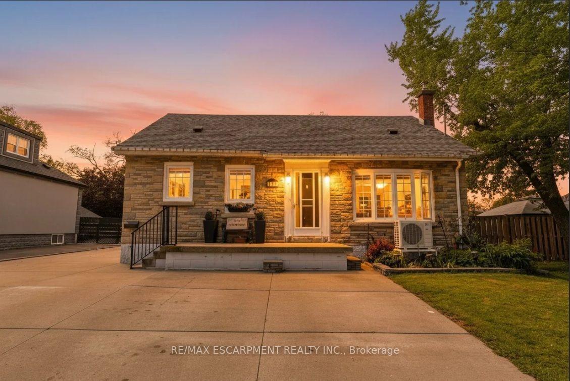 Photo 2 of 191 Millen Road, Hamilton, Stoney Creek — HOMEH