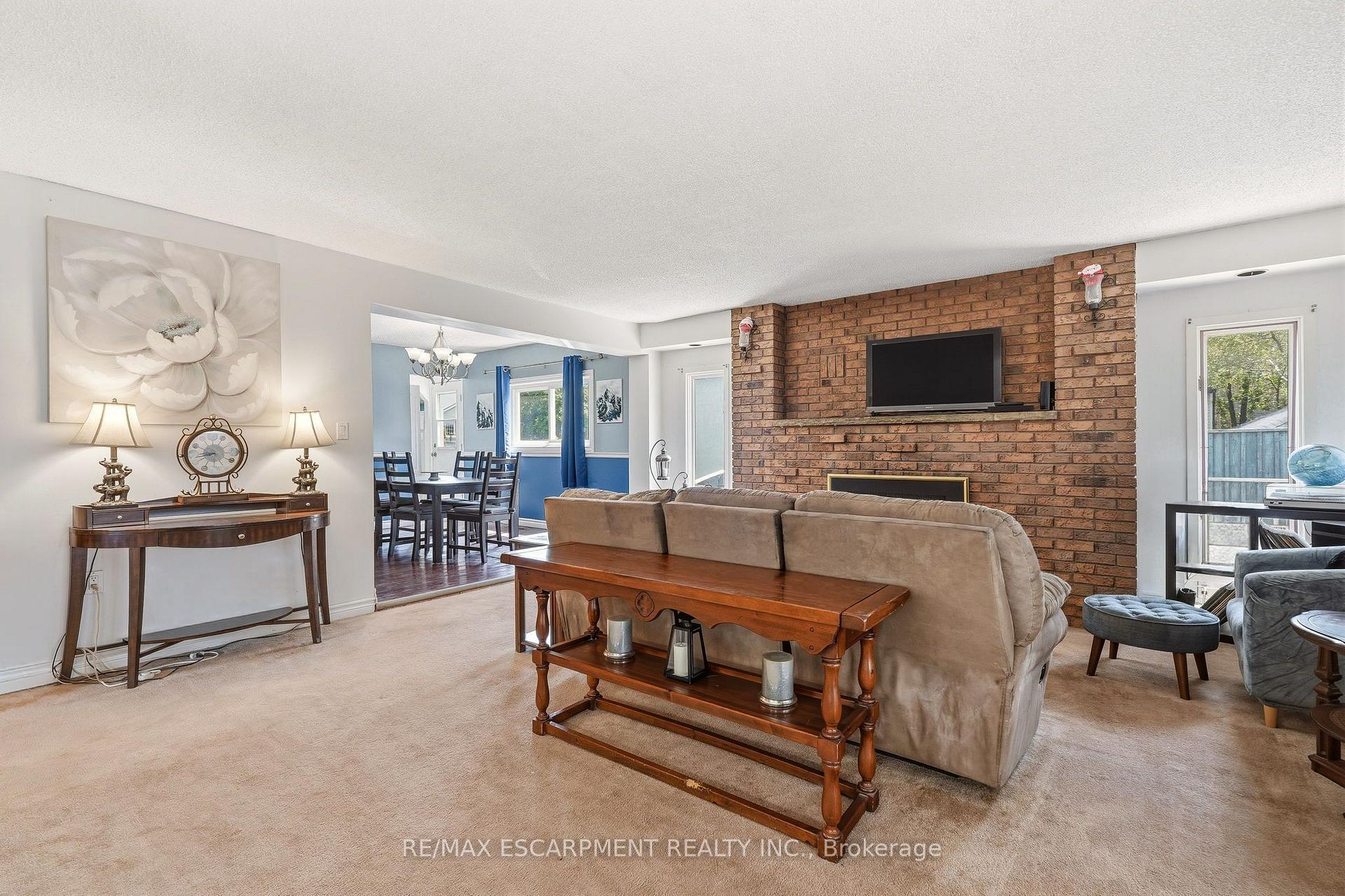Photo 4 of 191 Millen Road, Hamilton, Stoney Creek — HOMEH