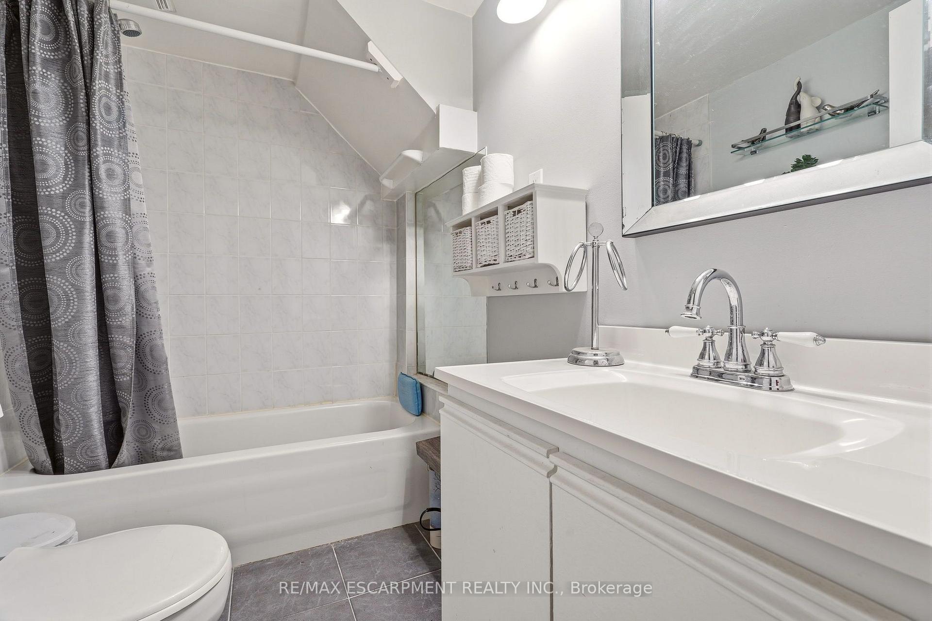 Photo 26 of 191 Millen Road, Hamilton, Stoney Creek — HOMEH
