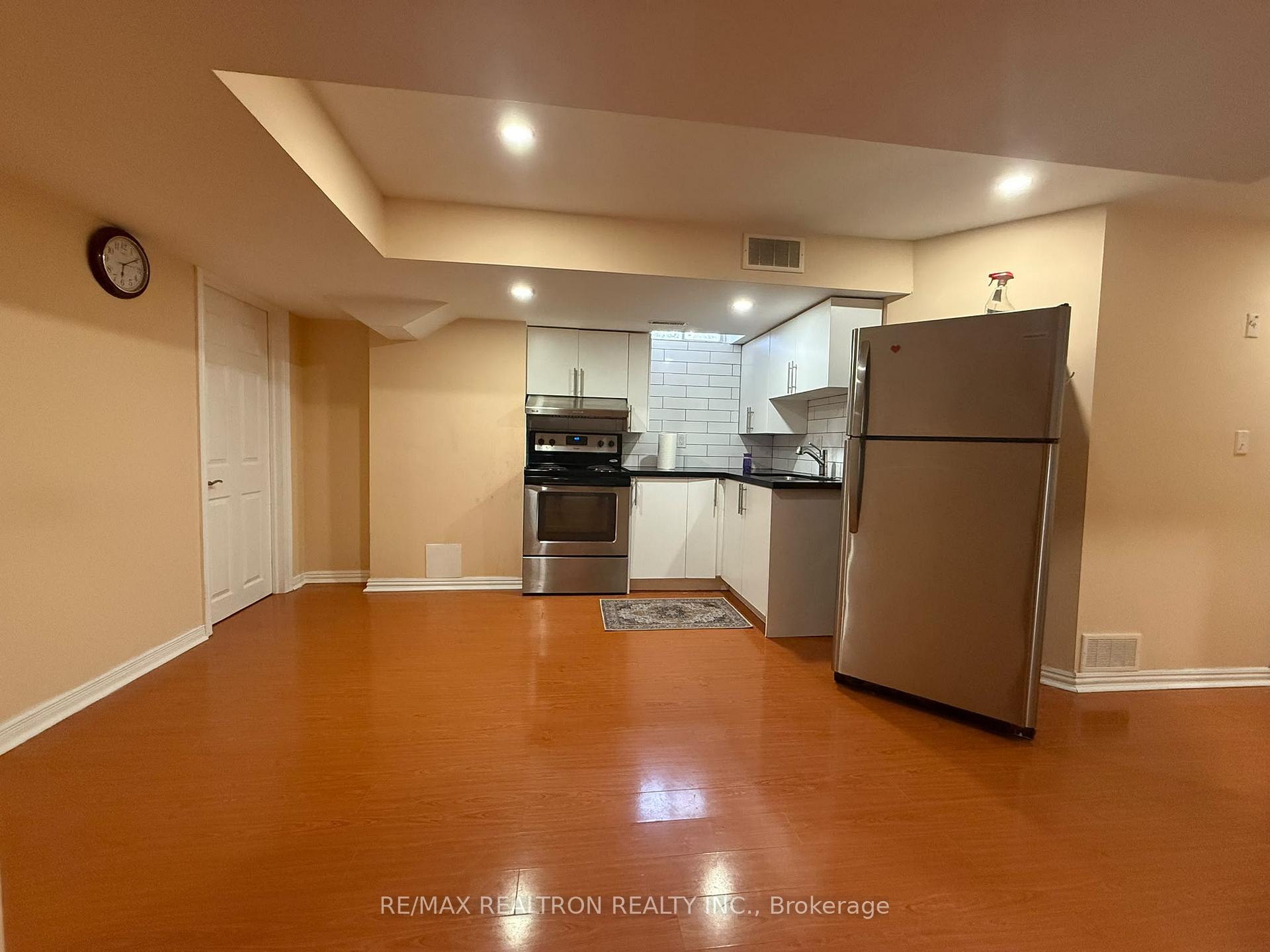 Photo 6 of Unit Bsmt, 33 Billingsley Crescent, Markham, Cedarwood — HOMEH
