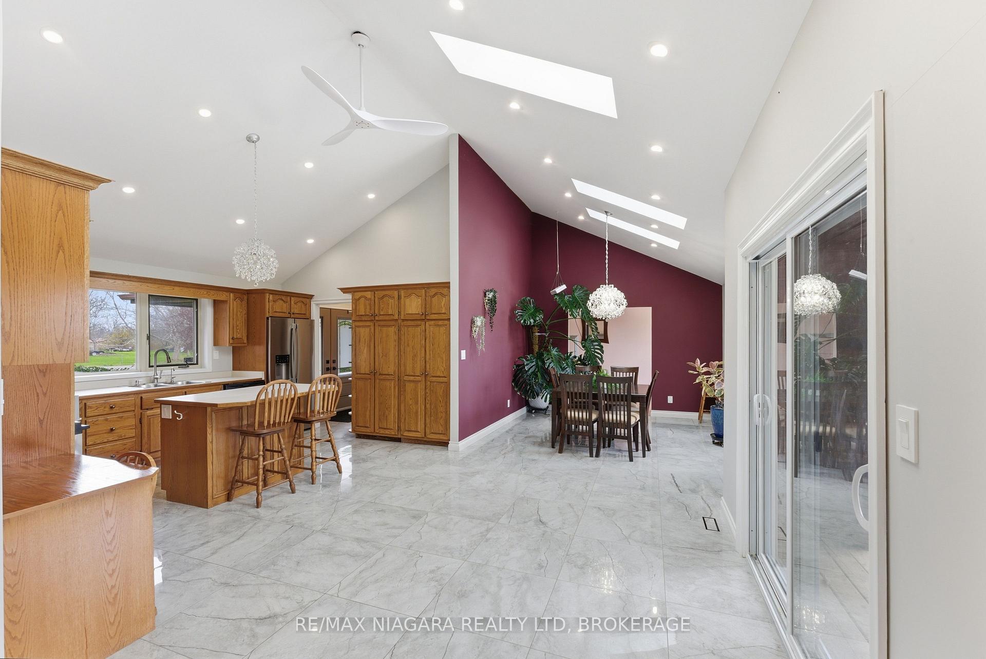 Photo 7 of 4850 Mountainview Road, Lincoln, Lincoln Lake — HOMEH