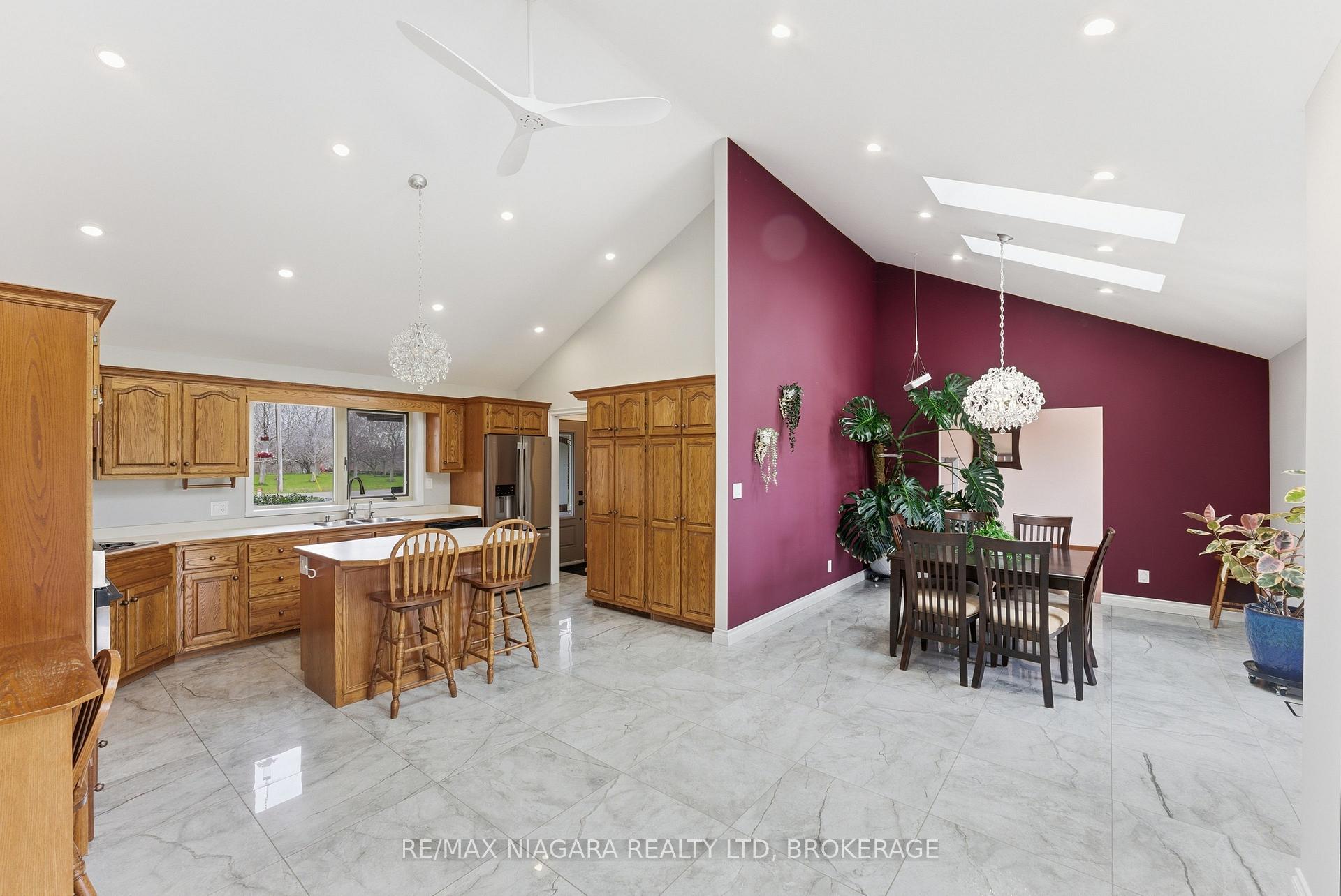 Photo 8 of 4850 Mountainview Road, Lincoln, Lincoln Lake — HOMEH