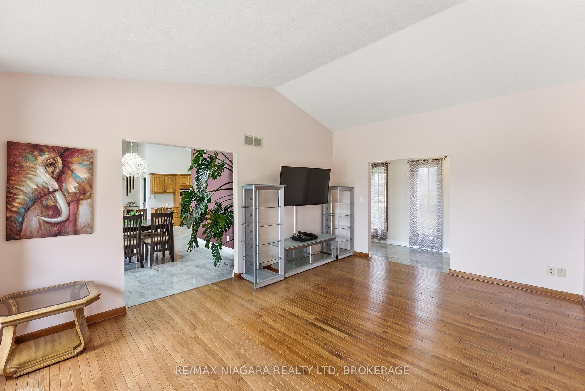 Photo 14 of 4850 Mountainview Road, Lincoln, Lincoln Lake — HOMEH