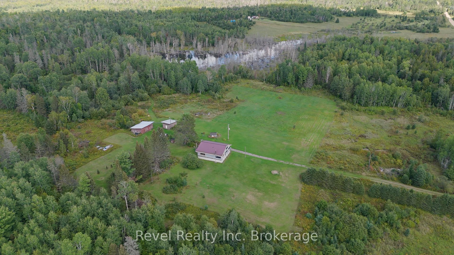 Photo 2 of 2395 Papineau Road, Papineau-Cameron, Papineau Cameron — HOMEH