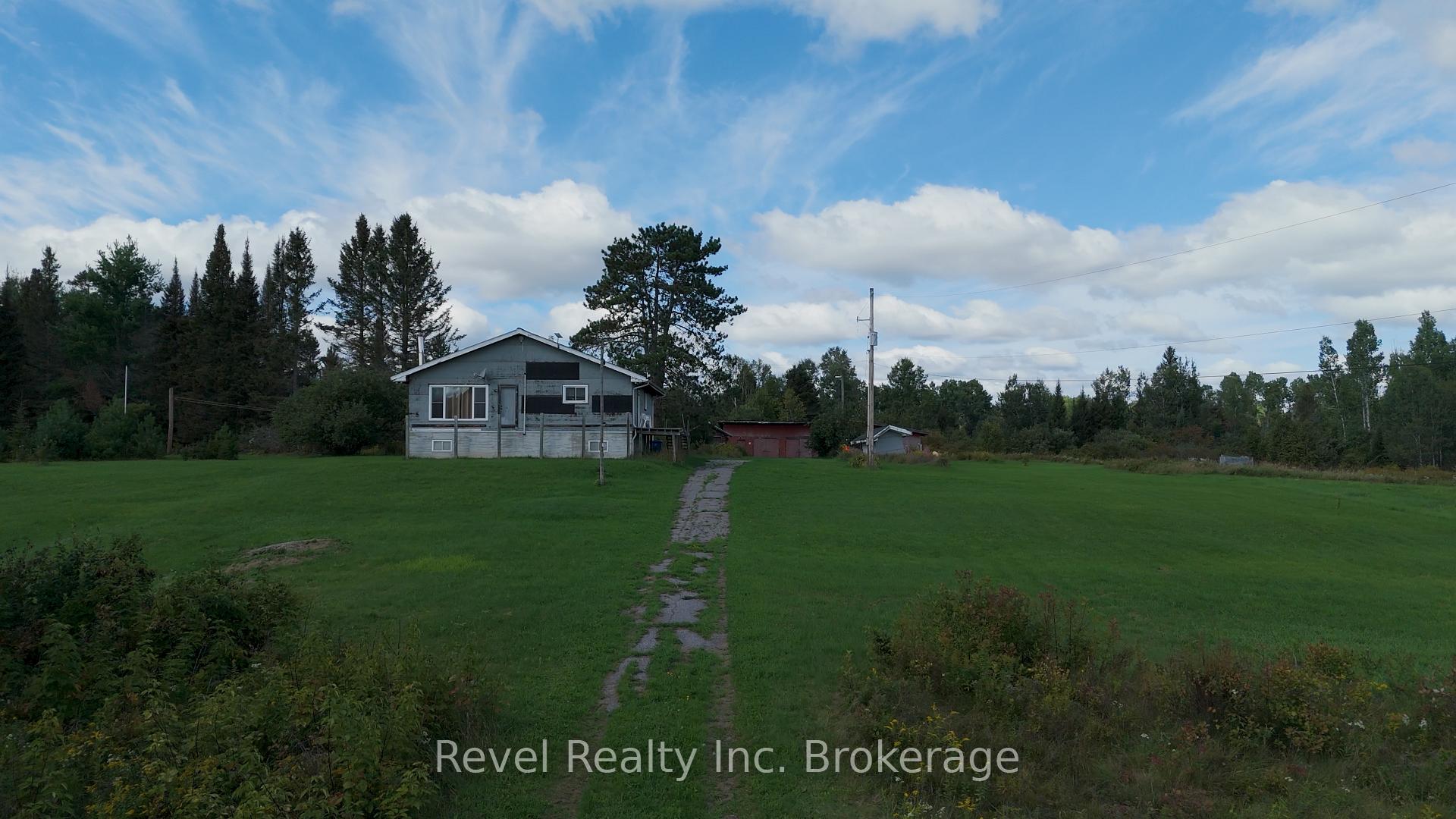 Photo 14 of 2395 Papineau Road, Papineau-Cameron, Papineau Cameron — HOMEH