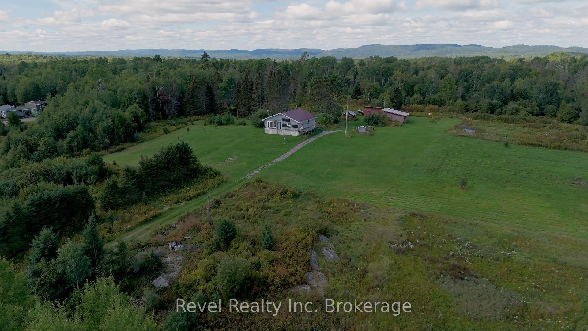 Photo 36 of 2395 Papineau Road, Papineau-Cameron, Papineau Cameron — HOMEH