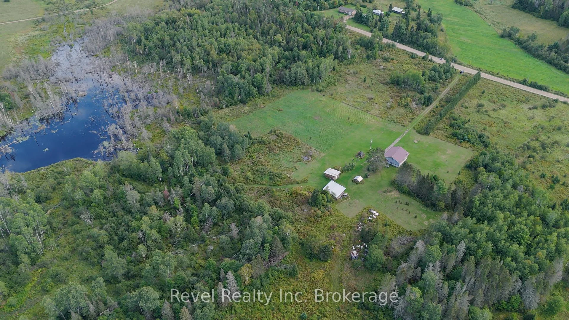 Photo 5 of 2395 Papineau Road, Papineau-Cameron, Papineau Cameron — HOMEH
