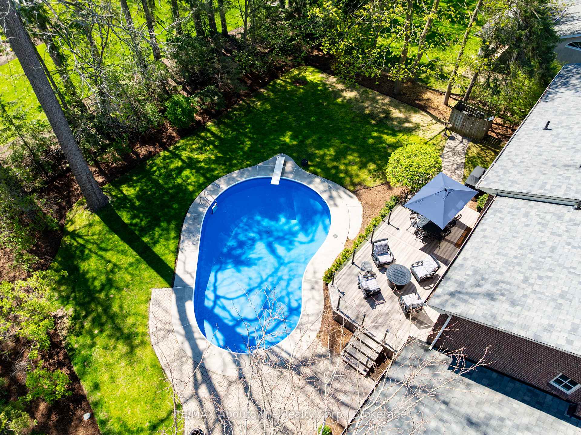 Photo 25 of 528 Michael Terrace, Oakville, Old Oakville — HOMEH