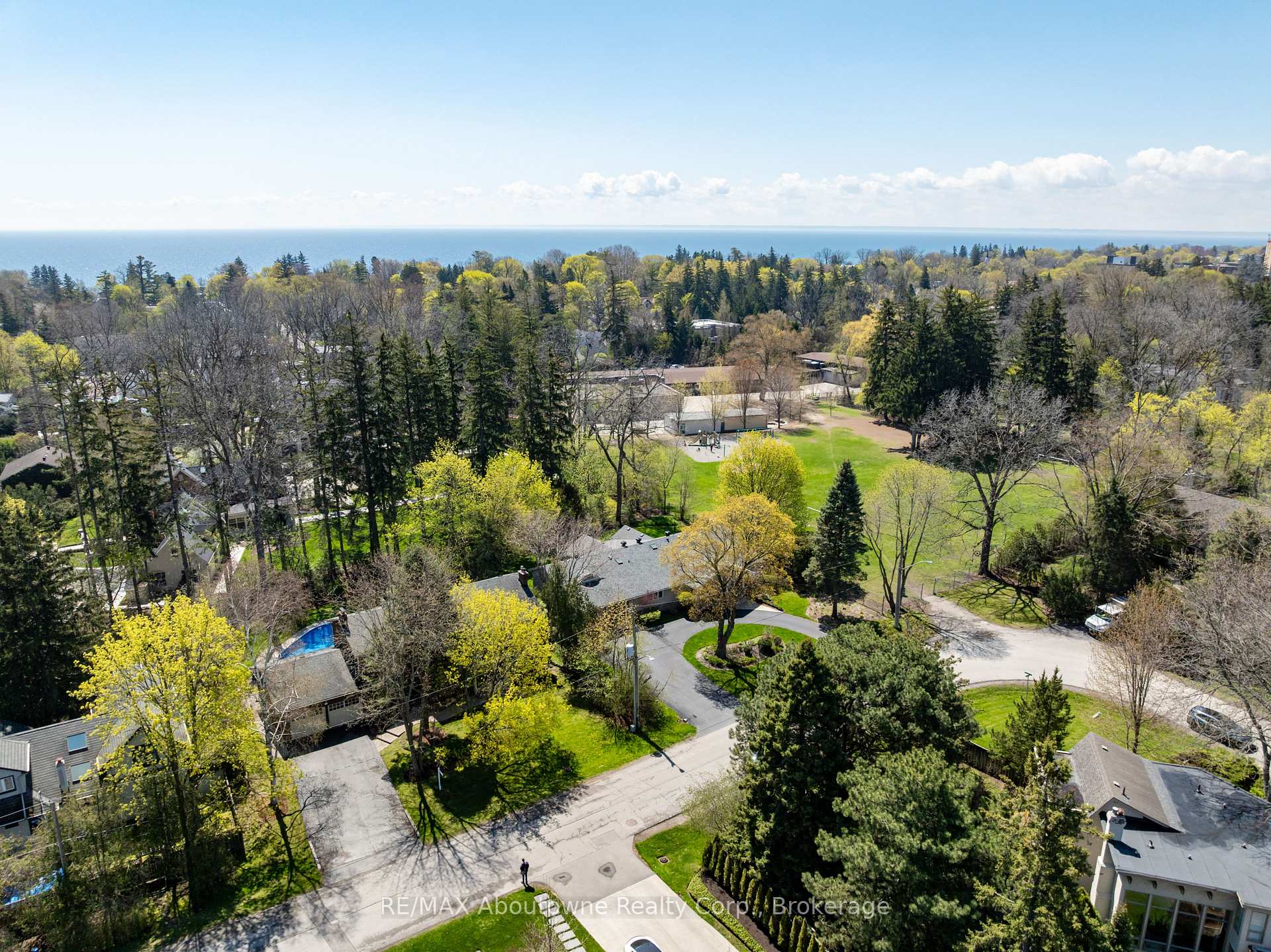 Photo 53 of 528 Michael Terrace, Oakville, Old Oakville — HOMEH