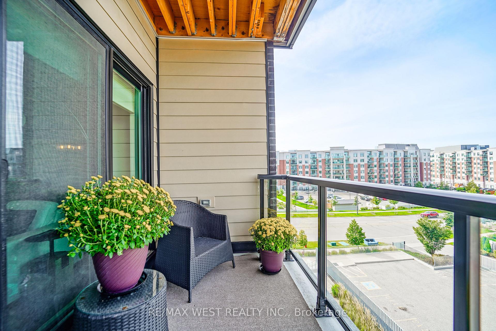Photo 14 of Unit 344, 555 William Graham Drive, Aurora, Rural Aurora — HOMEH