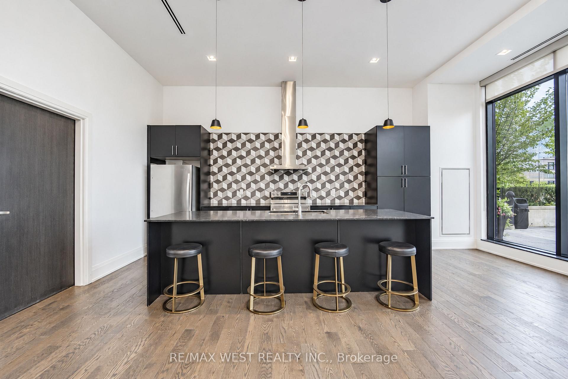Photo 17 of Unit 344, 555 William Graham Drive, Aurora, Rural Aurora — HOMEH