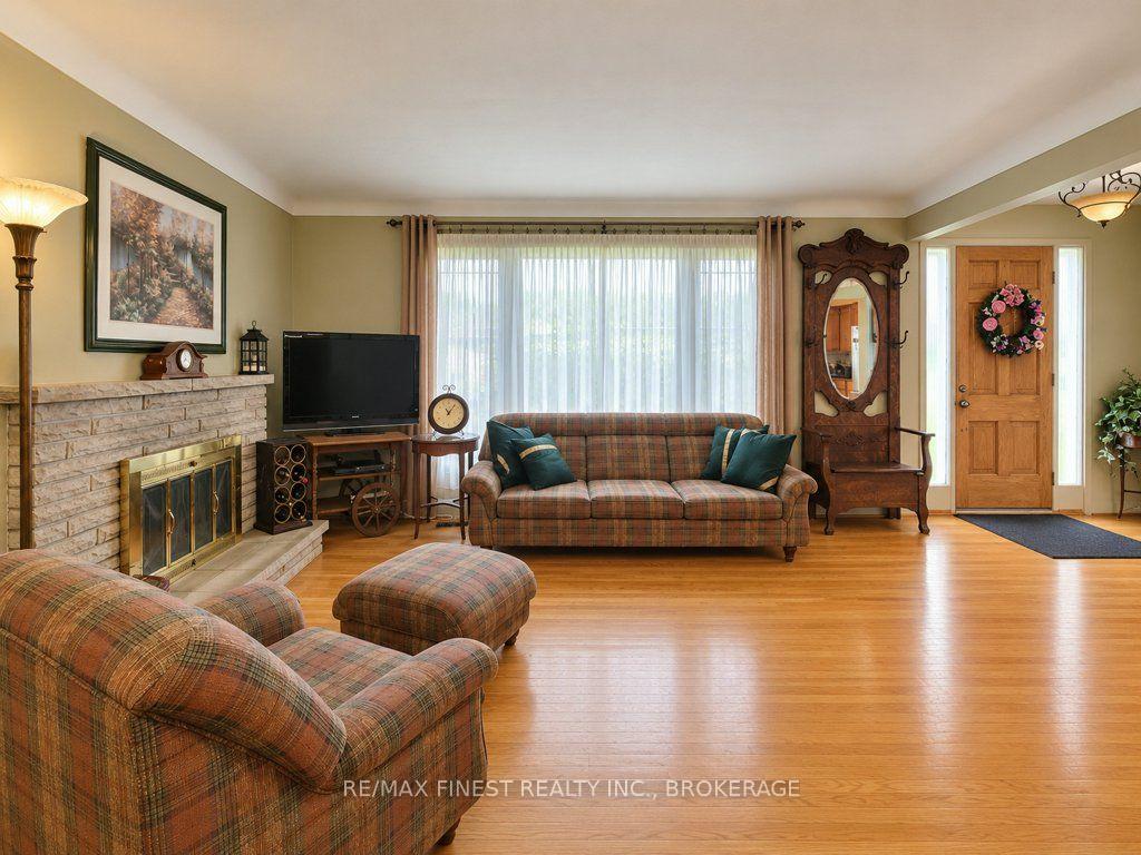 Photo 5 of 58 Princeton Place, Loyalist, Amherstview — HOMEH