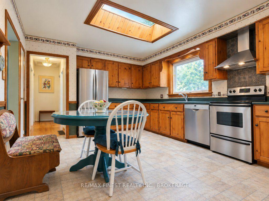 Photo 8 of 58 Princeton Place, Loyalist, Amherstview — HOMEH