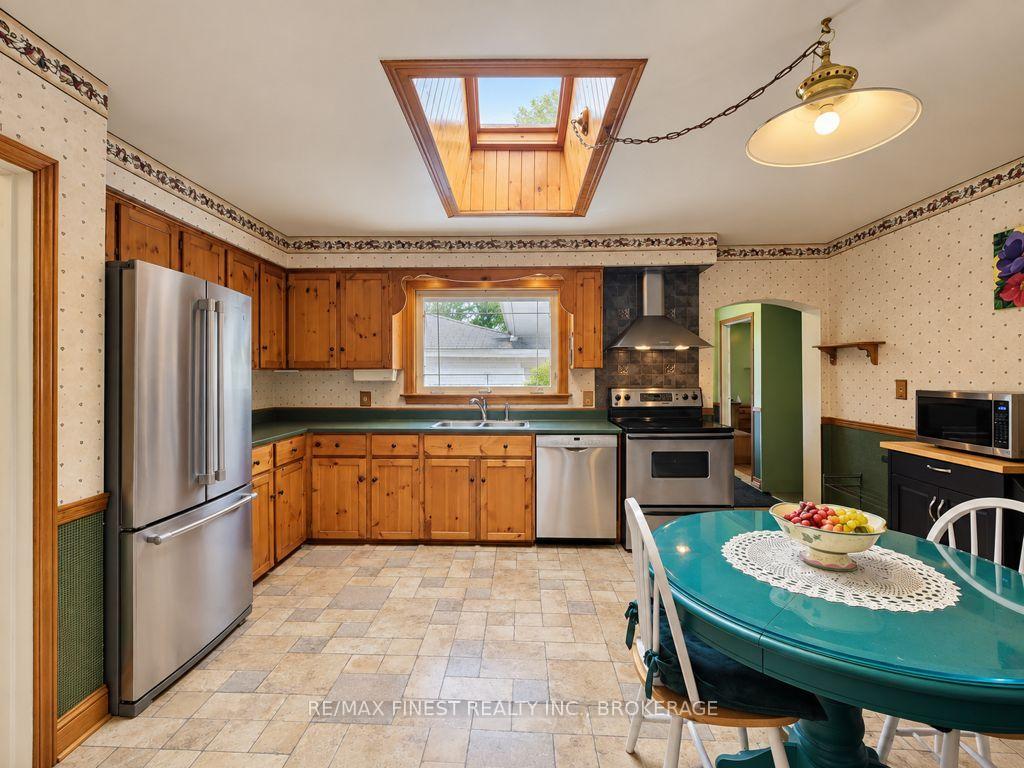 Photo 9 of 58 Princeton Place, Loyalist, Amherstview — HOMEH