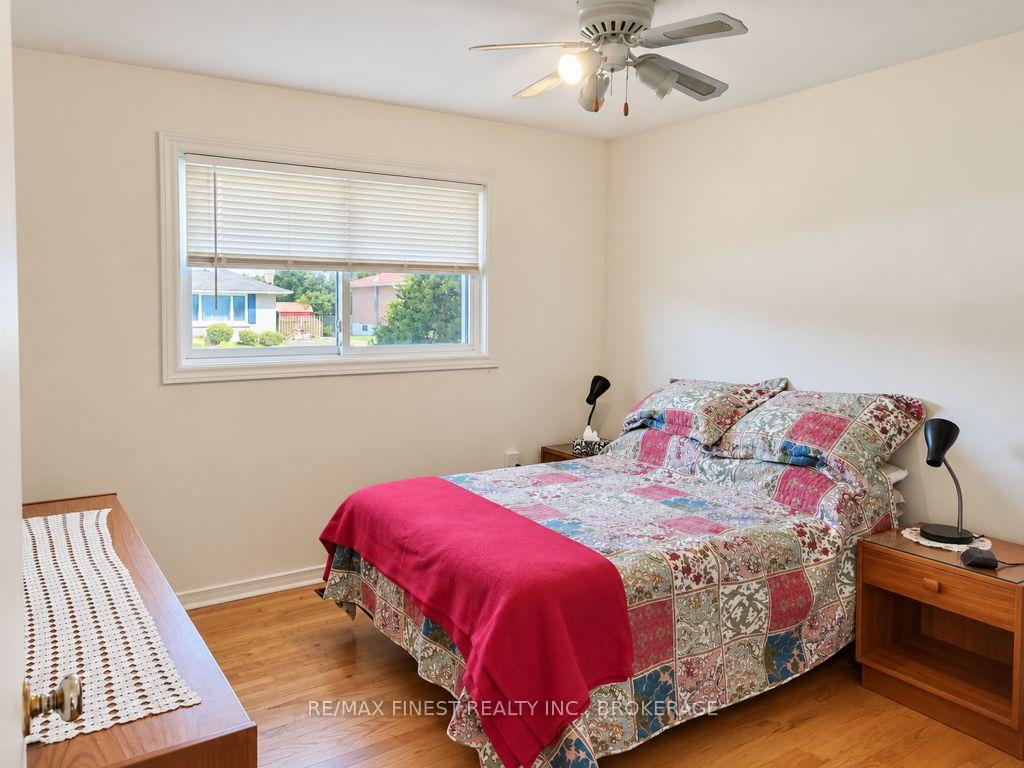 Photo 16 of 58 Princeton Place, Loyalist, Amherstview — HOMEH