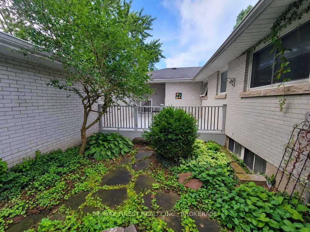 Photo 32 of 58 Princeton Place, Loyalist, Amherstview — HOMEH