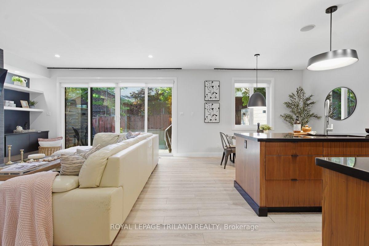 Photo 5 of Unit 4, 433 Hyde Park Road, London, North P — HOMEH