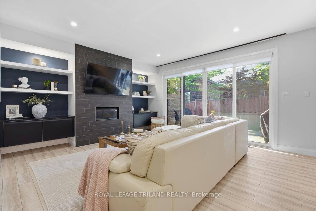 Photo 6 of Unit 4, 433 Hyde Park Road, London, North P — HOMEH