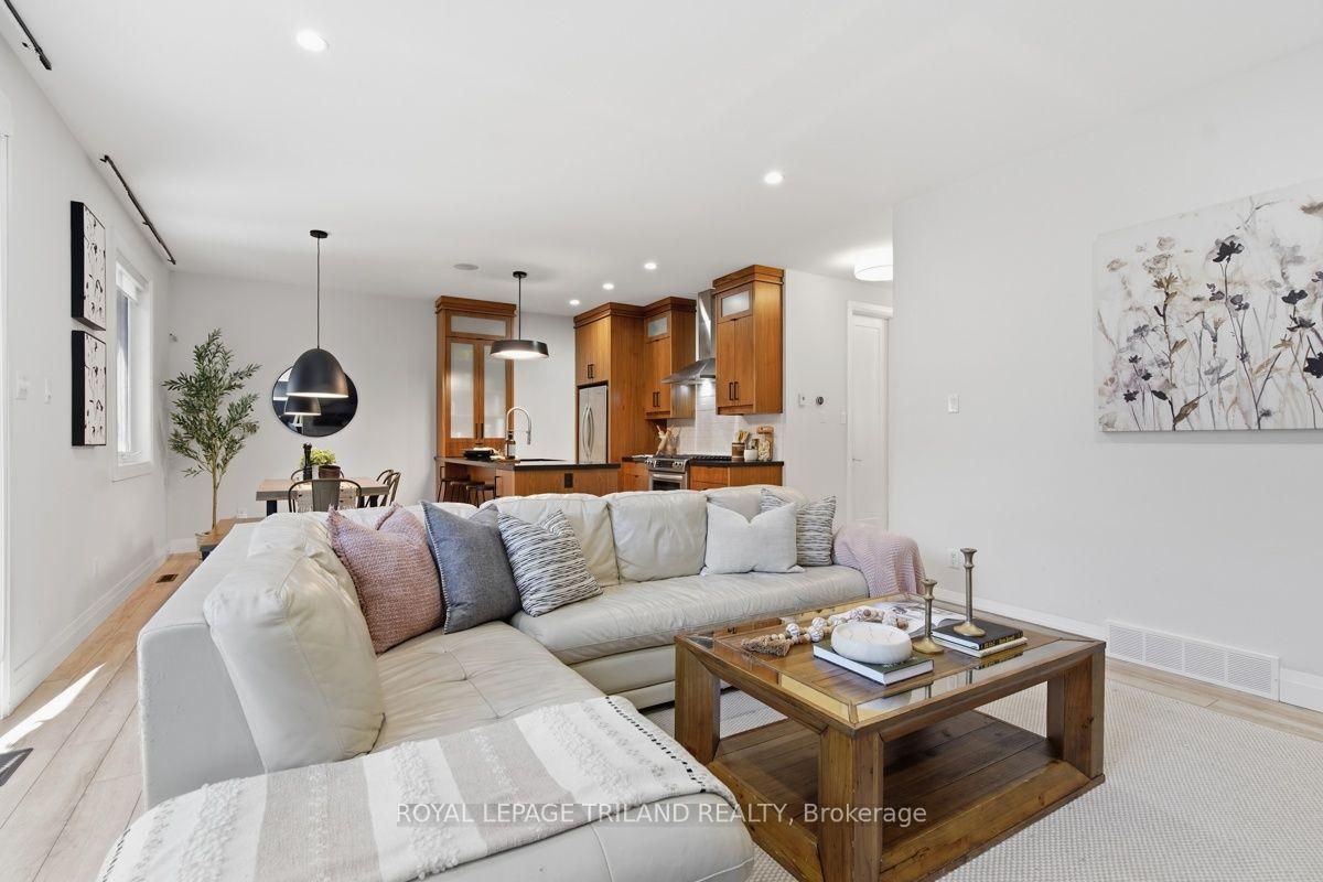 Photo 9 of Unit 4, 433 Hyde Park Road, London, North P — HOMEH