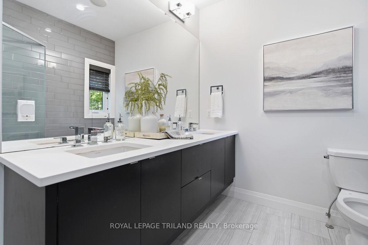 Photo 26 of Unit 4, 433 Hyde Park Road, London, North P — HOMEH