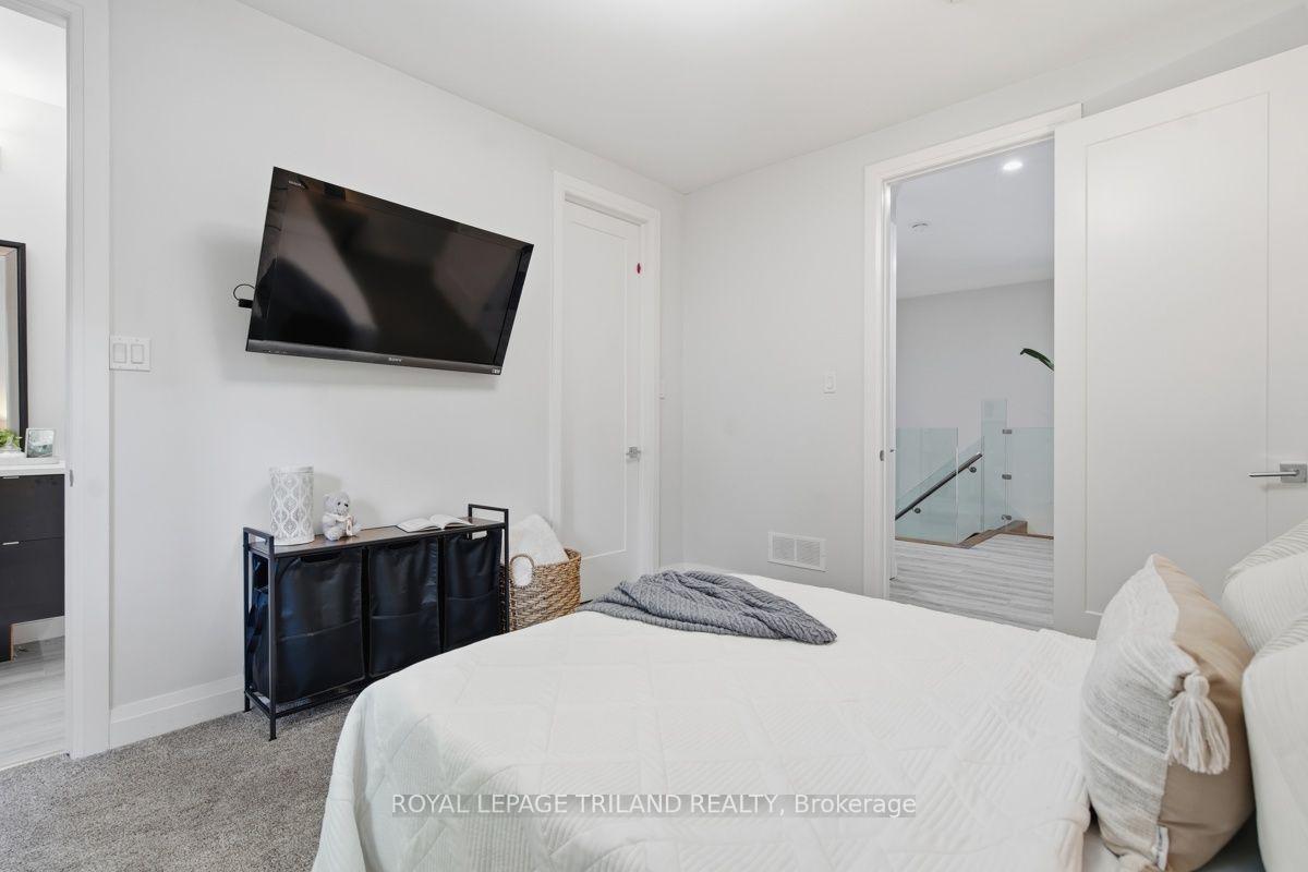 Photo 29 of Unit 4, 433 Hyde Park Road, London, North P — HOMEH