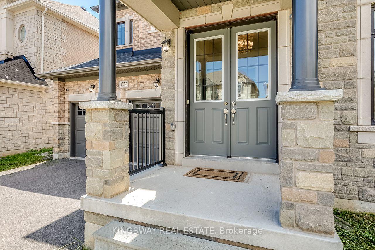 Photo 3 of 3226 William Rose Way, Oakville, Joshua Meadows — HOMEH