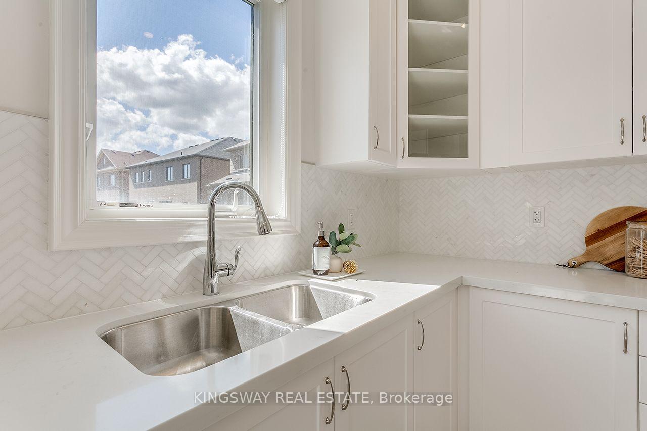 Photo 9 of 3226 William Rose Way, Oakville, Joshua Meadows — HOMEH