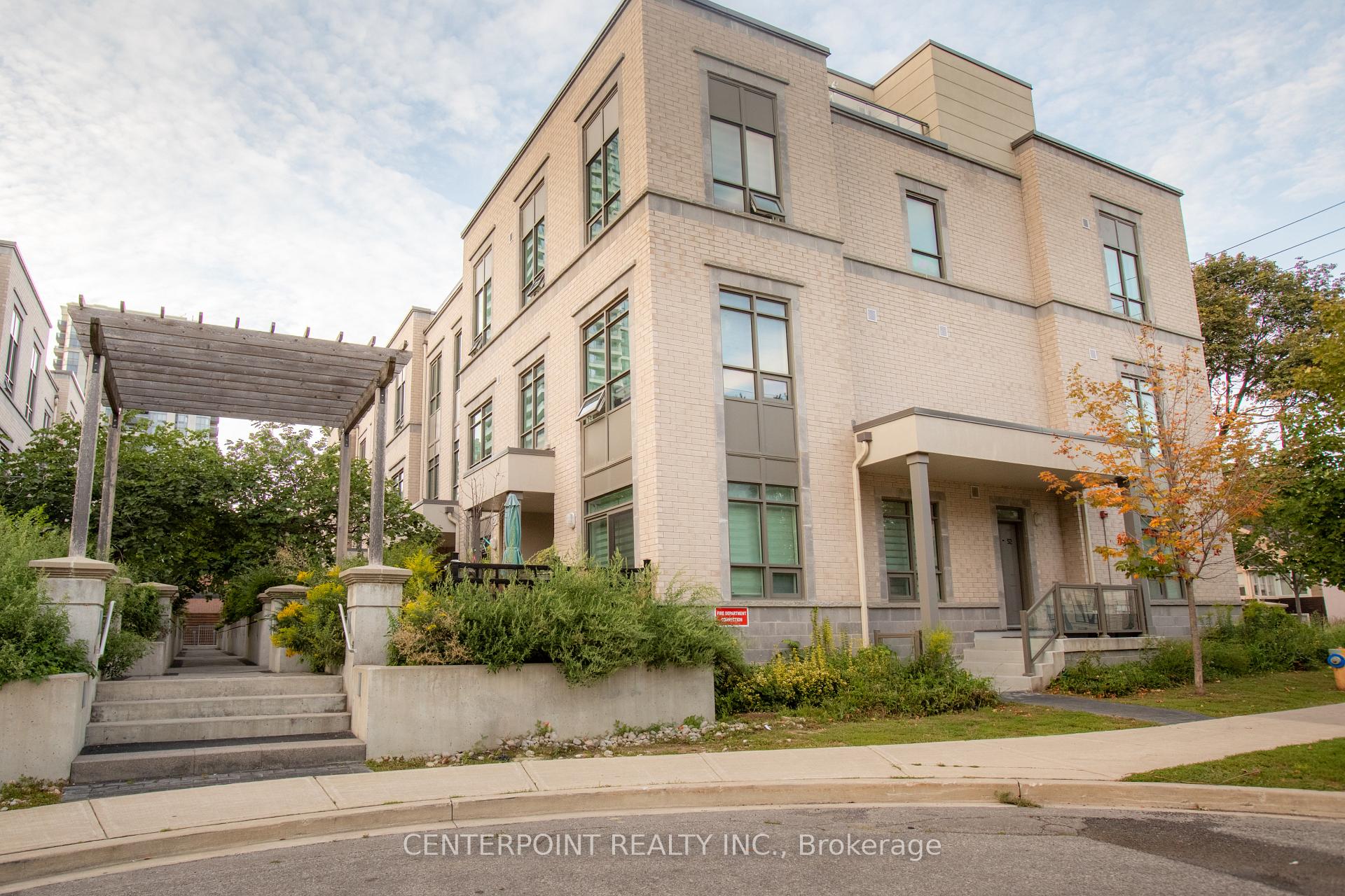 Front of Unit 9, 52 Holmes Avenue