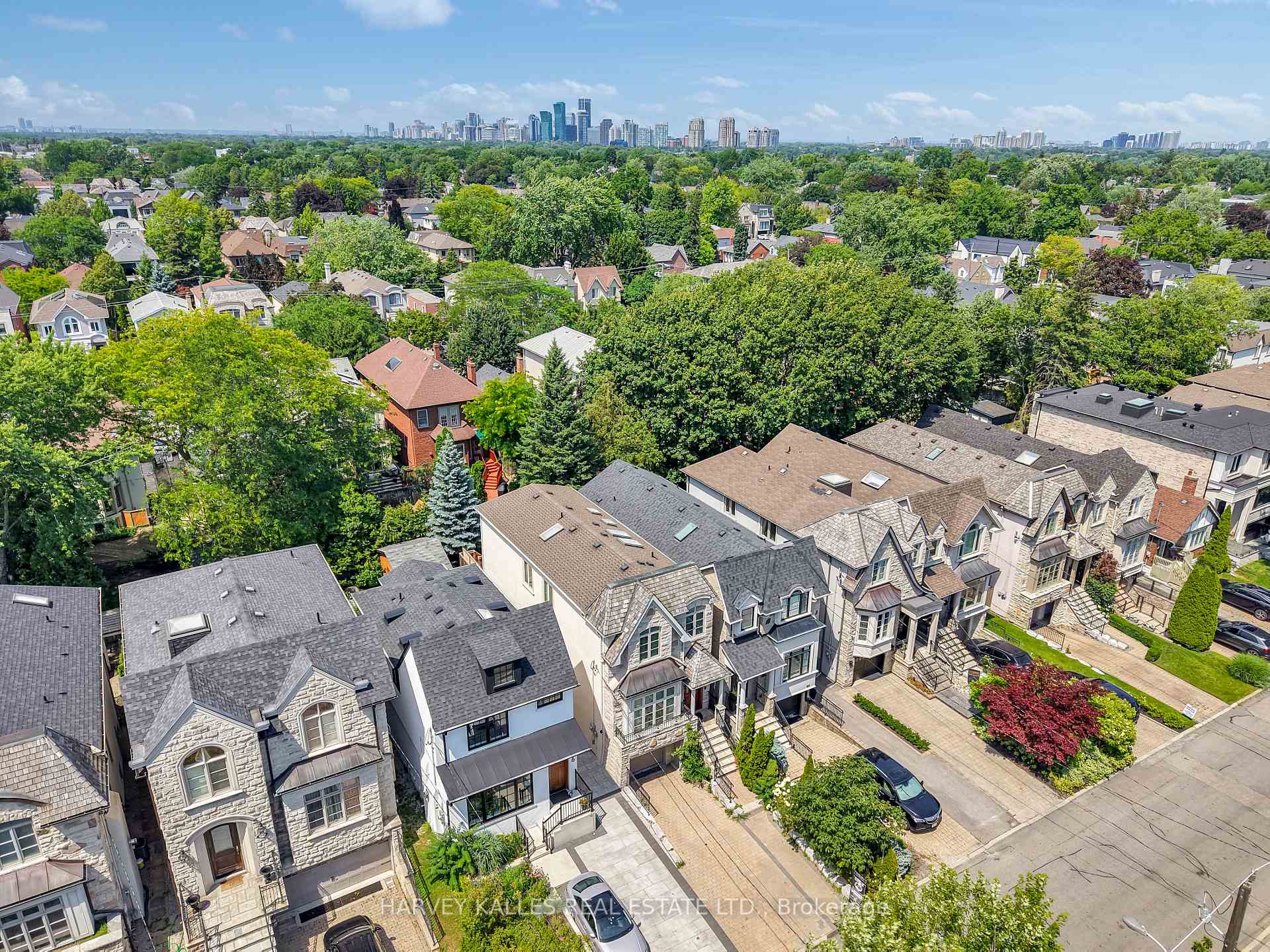 Photo 3 of 168 Roe Avenue, Toronto, Bedford Park-Nortown — HOMEH