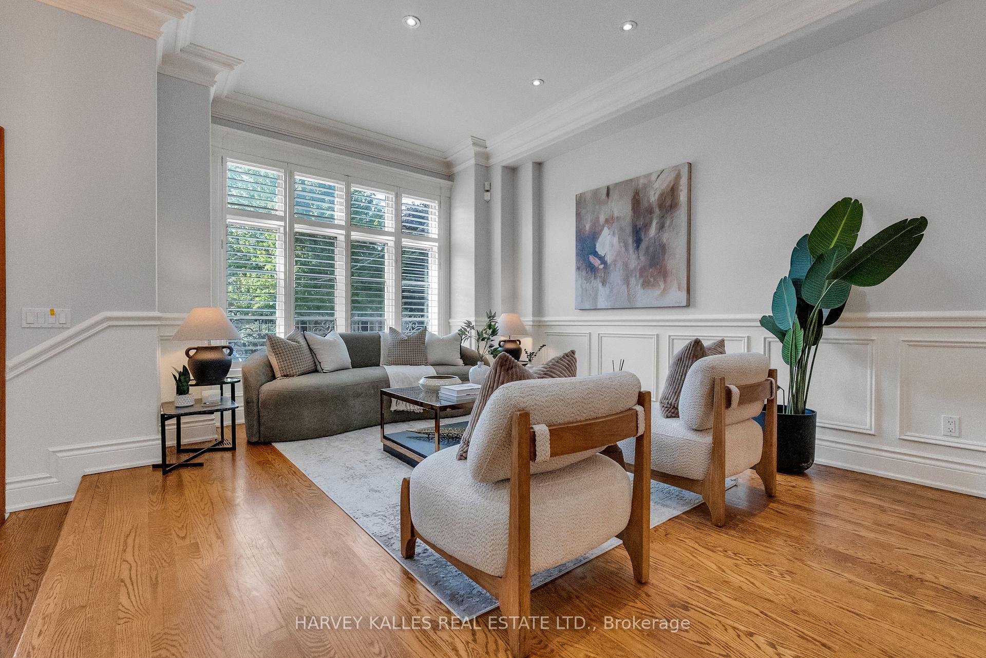Photo 8 of 168 Roe Avenue, Toronto, Bedford Park-Nortown — HOMEH
