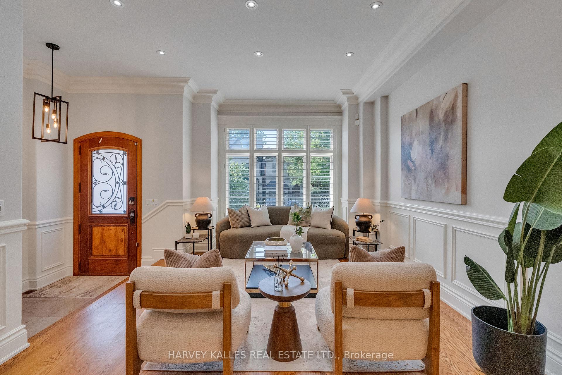Photo 9 of 168 Roe Avenue, Toronto, Bedford Park-Nortown — HOMEH
