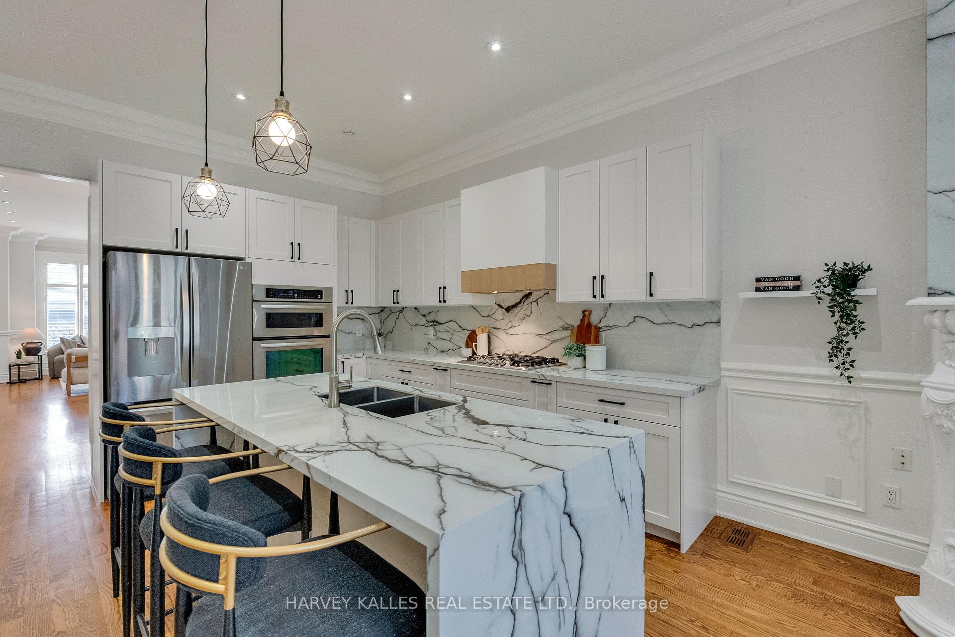 Photo 14 of 168 Roe Avenue, Toronto, Bedford Park-Nortown — HOMEH