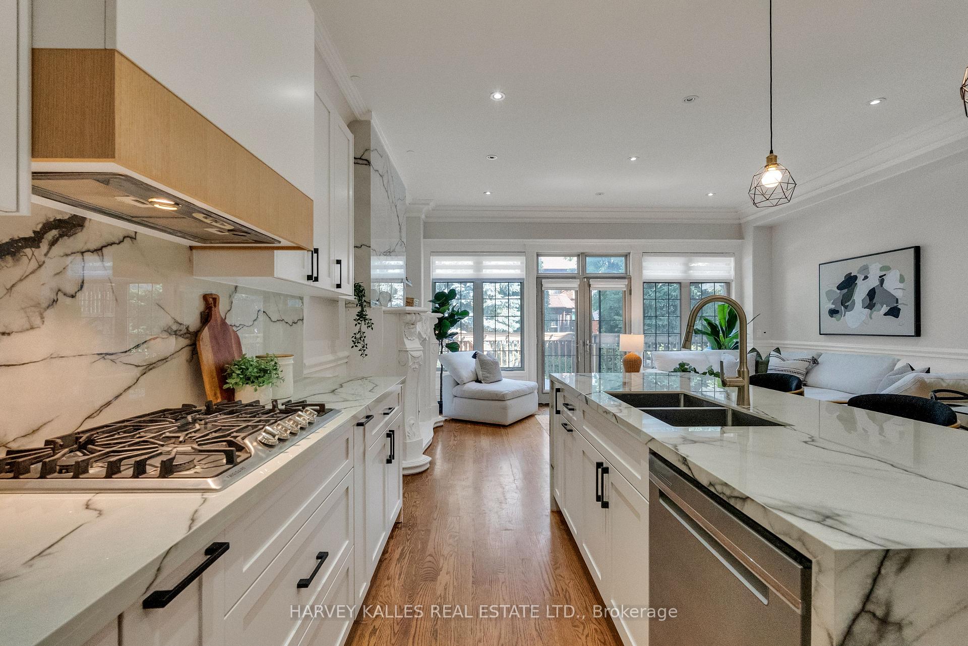 Photo 17 of 168 Roe Avenue, Toronto, Bedford Park-Nortown — HOMEH