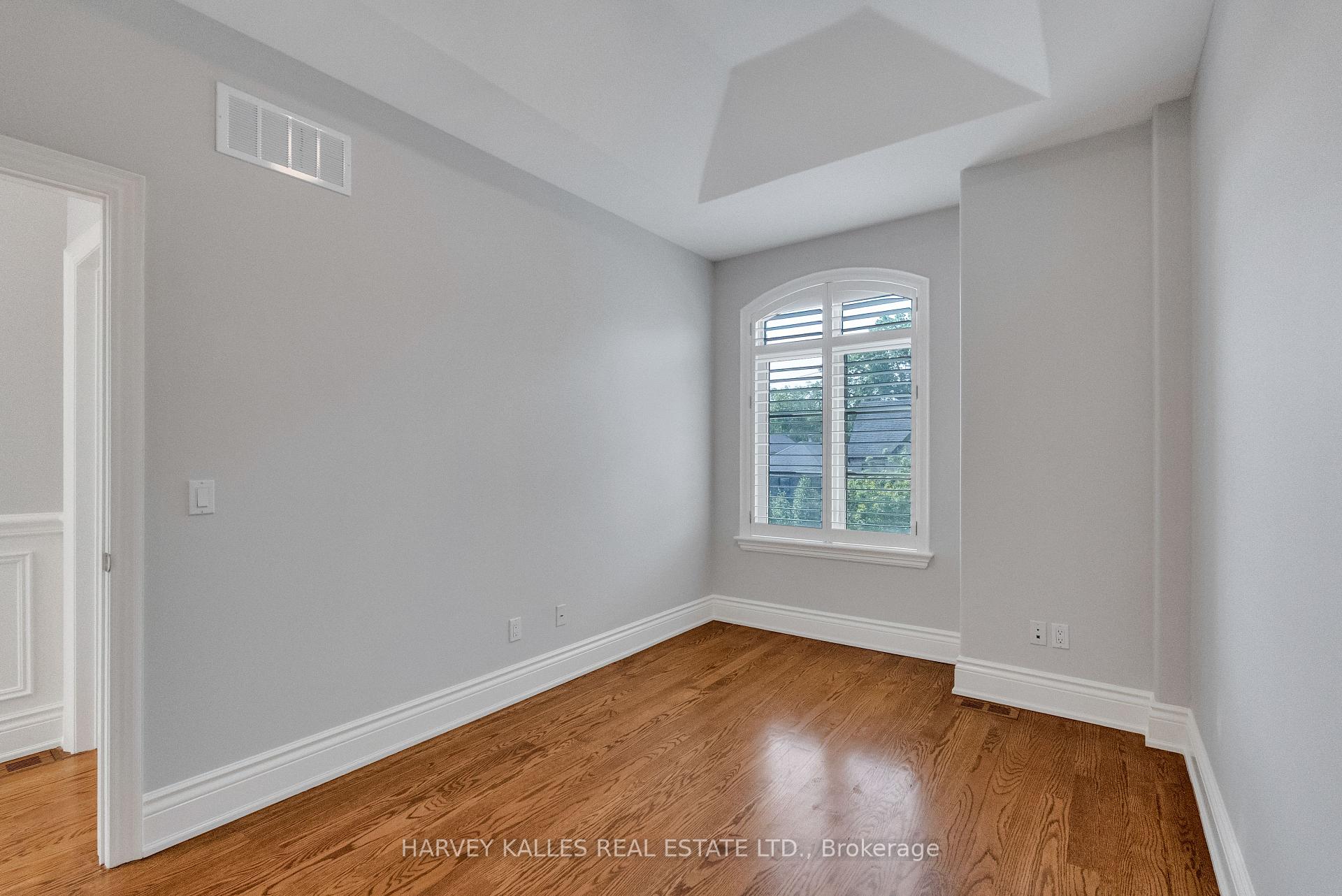 Photo 37 of 168 Roe Avenue, Toronto, Bedford Park-Nortown — HOMEH