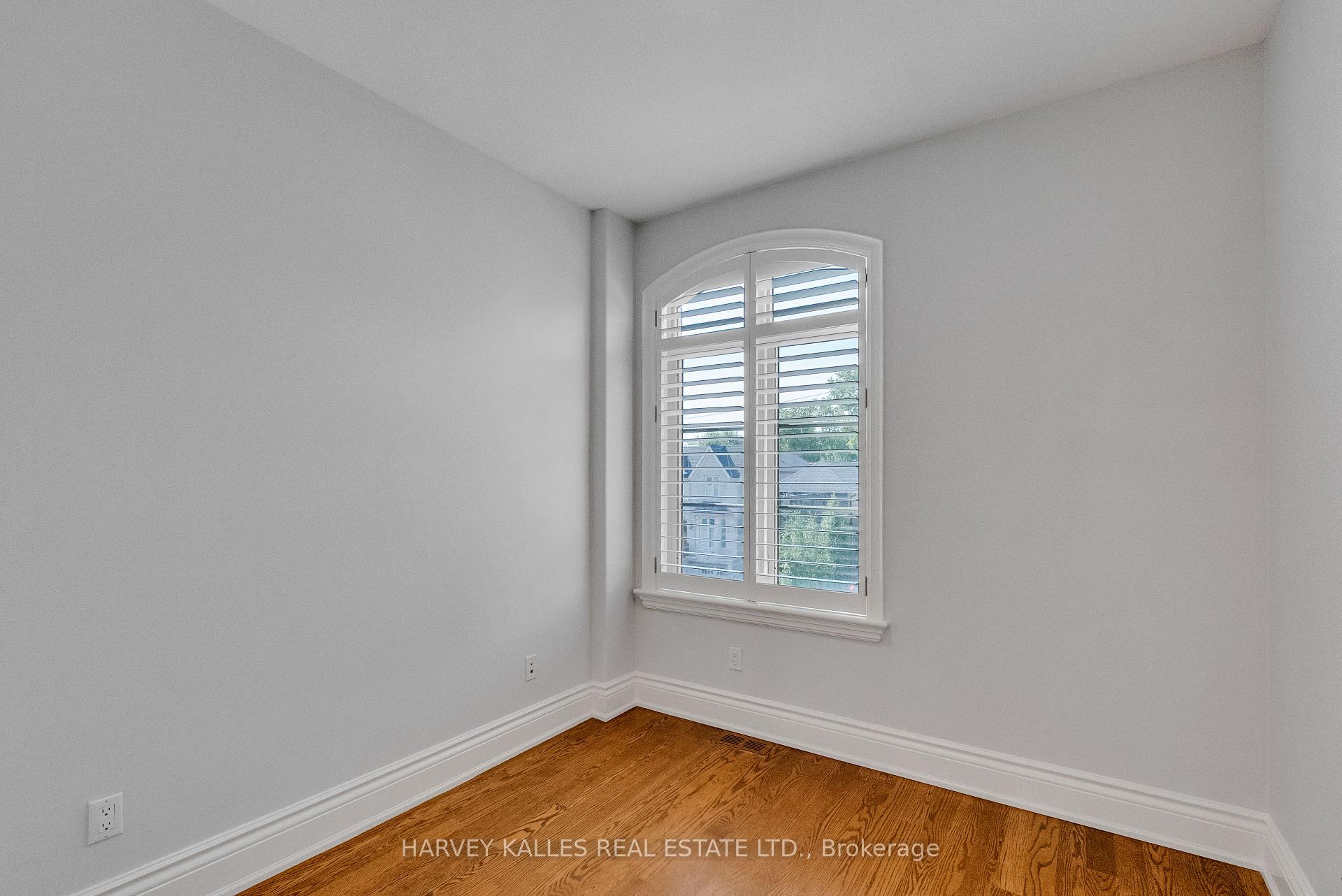 Photo 38 of 168 Roe Avenue, Toronto, Bedford Park-Nortown — HOMEH