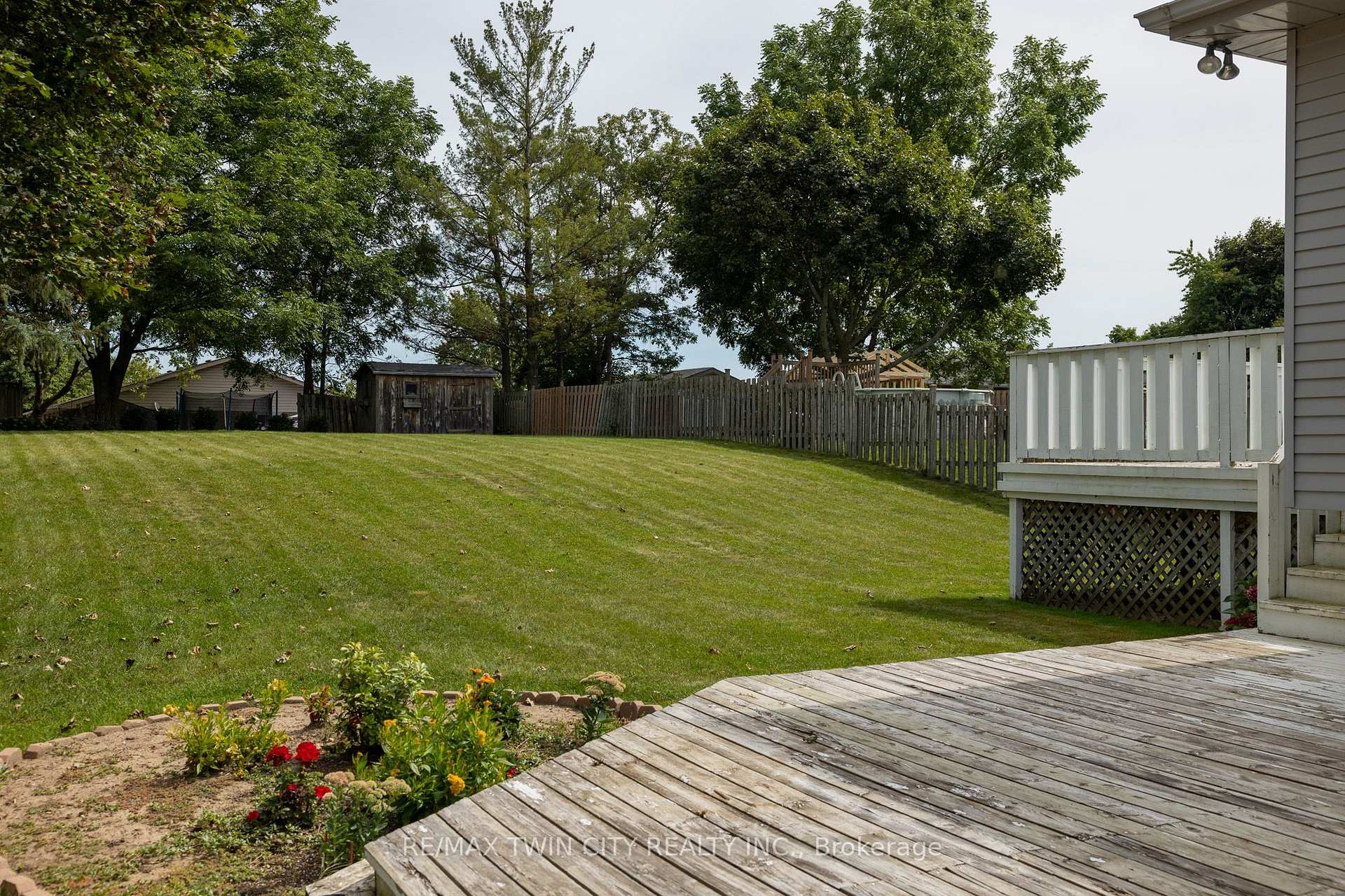 Photo 5 of 13 Forest Drive, Brant, Paris — HOMEH