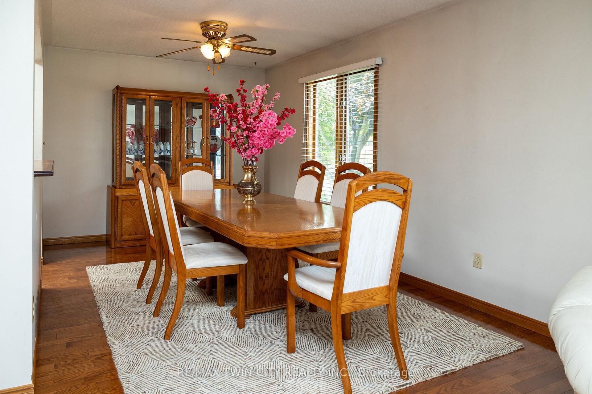 Photo 10 of 13 Forest Drive, Brant, Paris — HOMEH
