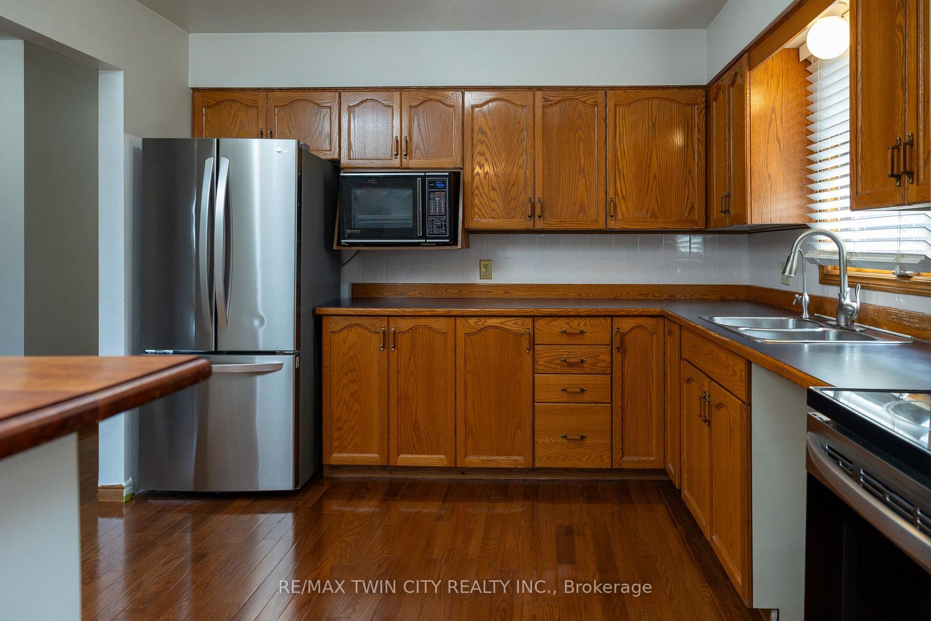 Photo 11 of 13 Forest Drive, Brant, Paris — HOMEH